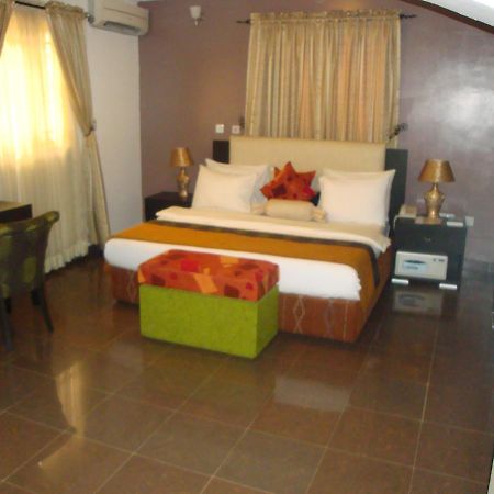 Suru Express Hotel Gra Лагос Экстерьер фото